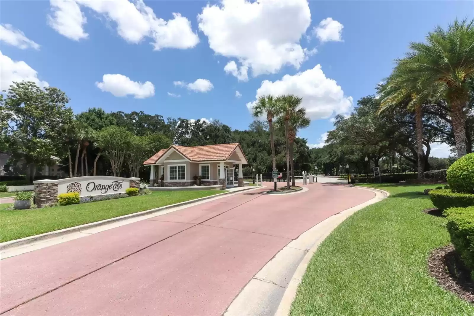 7308 PINEMOUNT DRIVE, ORLANDO, Florida 32819, 4 Bedrooms Bedrooms, ,3 BathroomsBathrooms,Residential,For Sale,PINEMOUNT,MFRO6207954