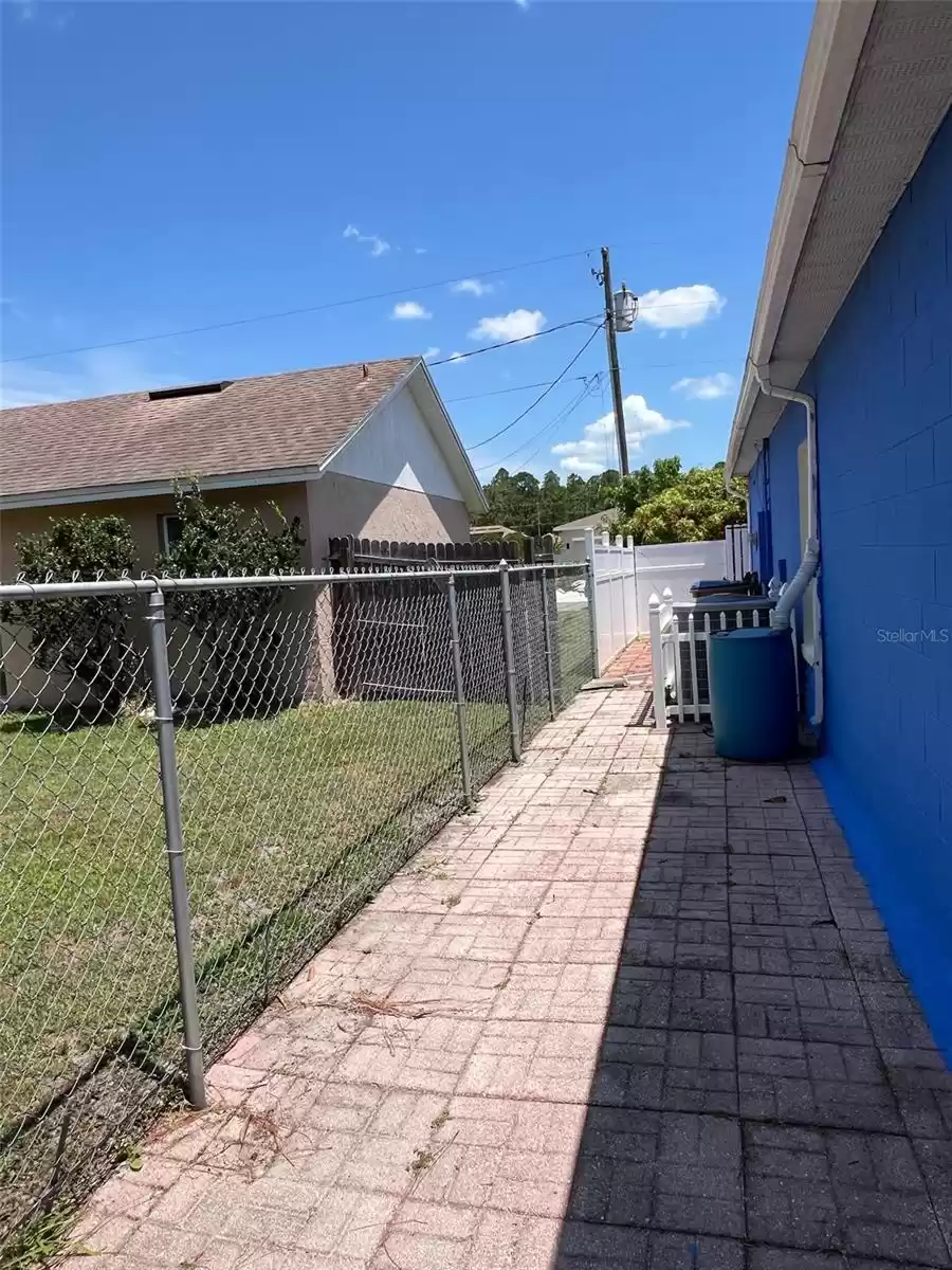 214 GREAT YARMOUTH COURT, KISSIMMEE, Florida 34758, 3 Bedrooms Bedrooms, ,2 BathroomsBathrooms,Residential,For Sale,GREAT YARMOUTH,MFRO6208795