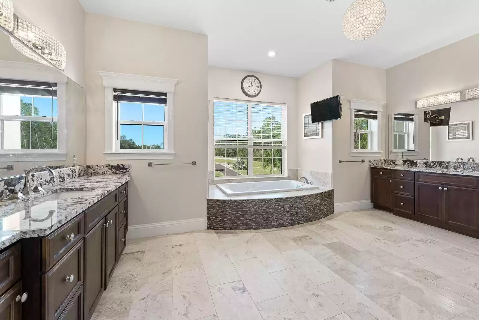 Upstairs master bedroom bathroom