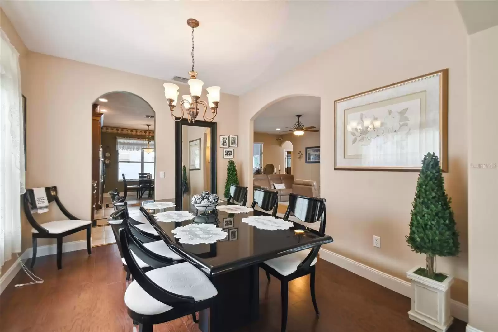 Formal dining room