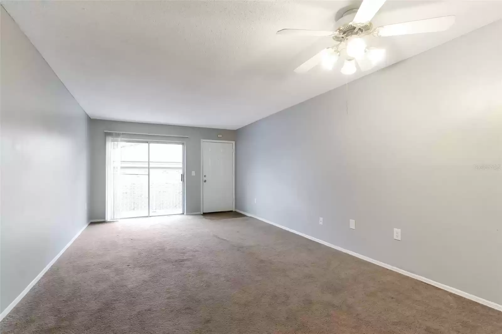 2520 CAPER LANE, MAITLAND, Florida 32751, 1 Bedroom Bedrooms, ,1 BathroomBathrooms,Residential,For Sale,CAPER,MFRO6181338