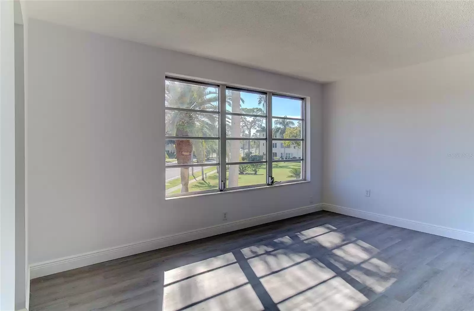 5750 80TH STREET, ST PETERSBURG, Florida 33709, 2 Bedrooms Bedrooms, ,2 BathroomsBathrooms,Residential,For Sale,80TH,MFRU8228513