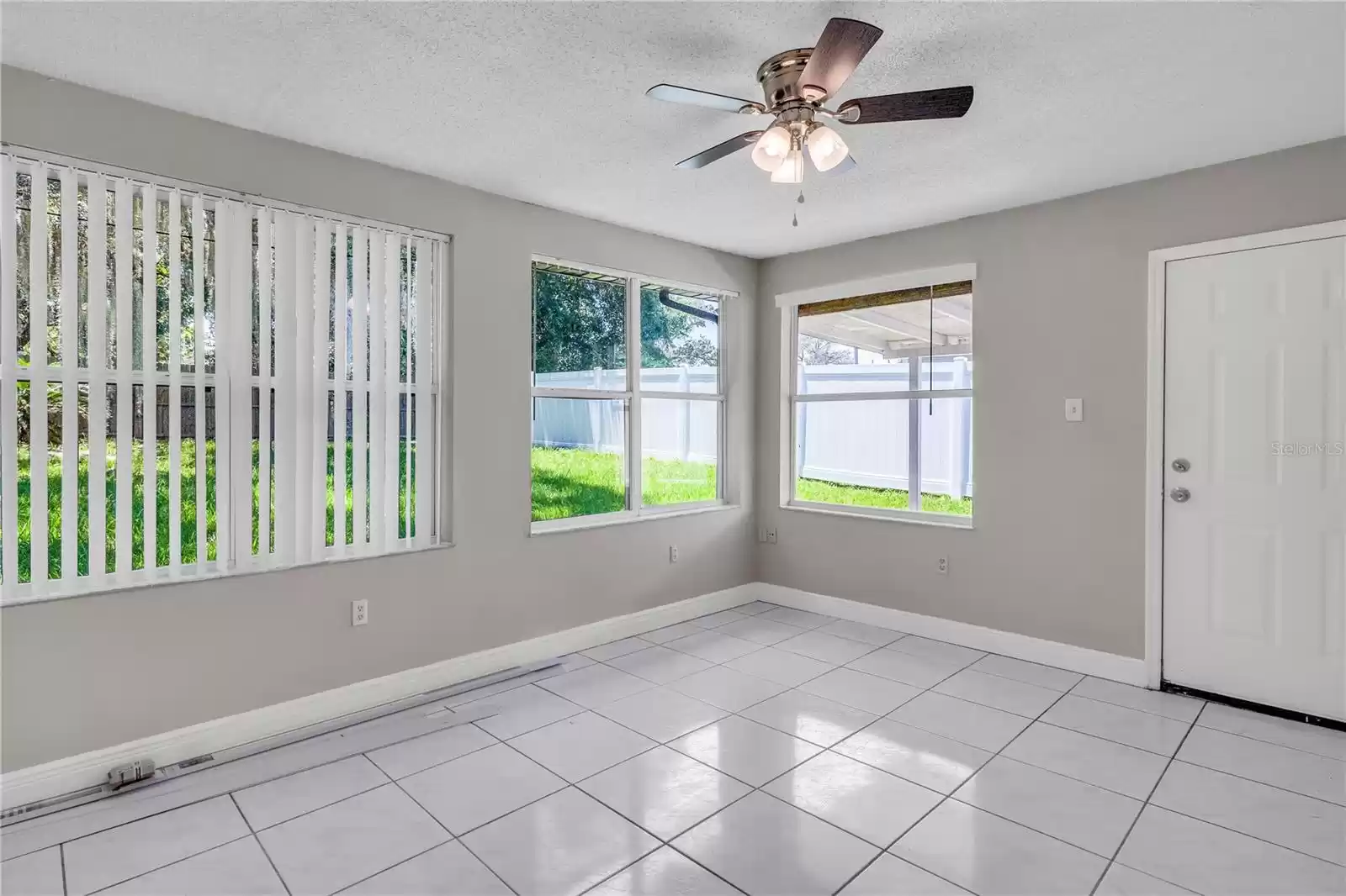 1303 FERENDINA DRIVE, DELTONA, Florida 32725, 4 Bedrooms Bedrooms, ,3 BathroomsBathrooms,Residential,For Sale,FERENDINA,MFRO6209058