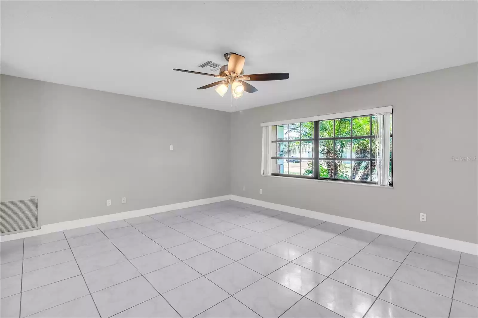 1303 FERENDINA DRIVE, DELTONA, Florida 32725, 4 Bedrooms Bedrooms, ,3 BathroomsBathrooms,Residential,For Sale,FERENDINA,MFRO6209058