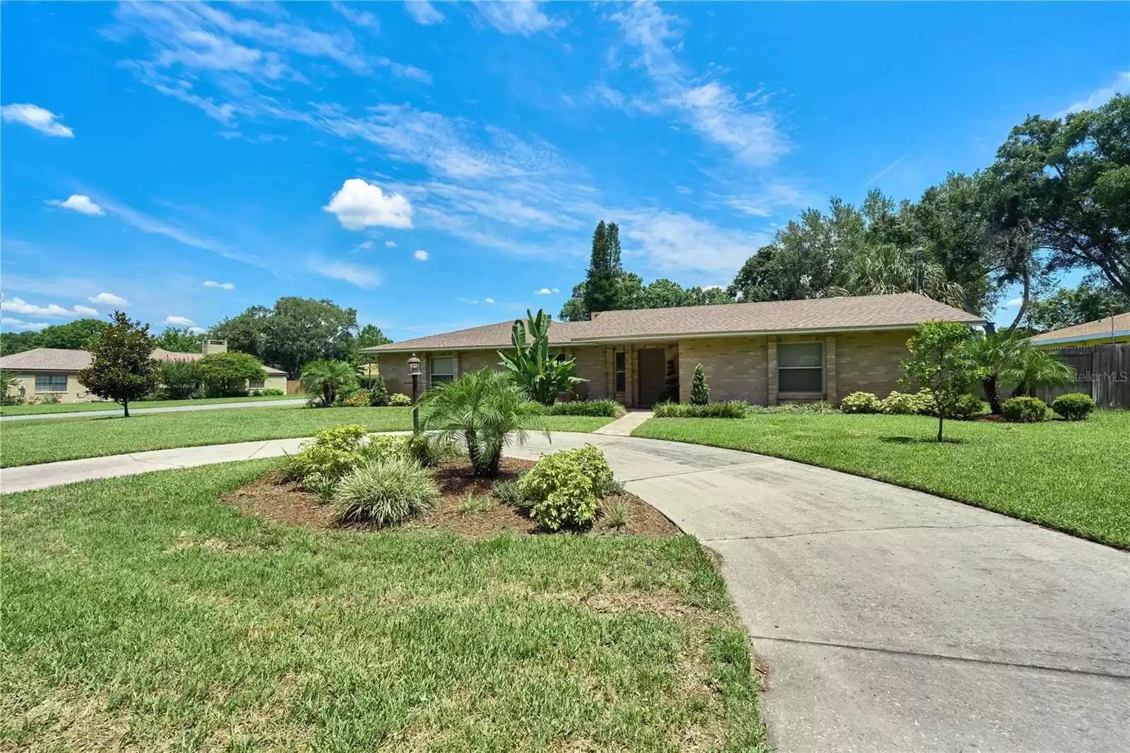 906 CRESTVIEW DRIVE, AUBURNDALE, Florida 33823, 4 Bedrooms Bedrooms, ,3 BathroomsBathrooms,Residential,For Sale,CRESTVIEW,MFRP4930474