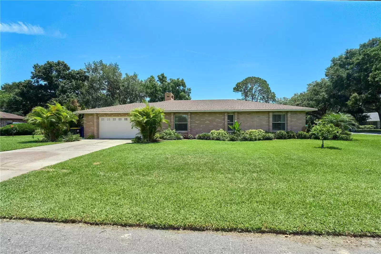 906 CRESTVIEW DRIVE, AUBURNDALE, Florida 33823, 4 Bedrooms Bedrooms, ,3 BathroomsBathrooms,Residential,For Sale,CRESTVIEW,MFRP4930474