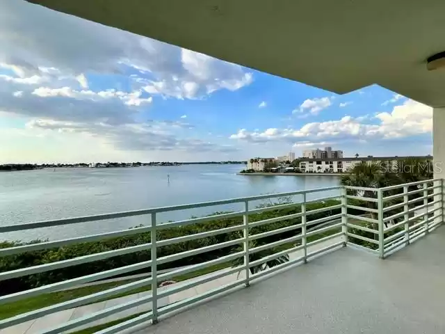 7963 SAILBOAT KEY BOULEVARD, SOUTH PASADENA, Florida 33707, 2 Bedrooms Bedrooms, ,2 BathroomsBathrooms,Residential,For Sale,SAILBOAT KEY,MFRU8243709