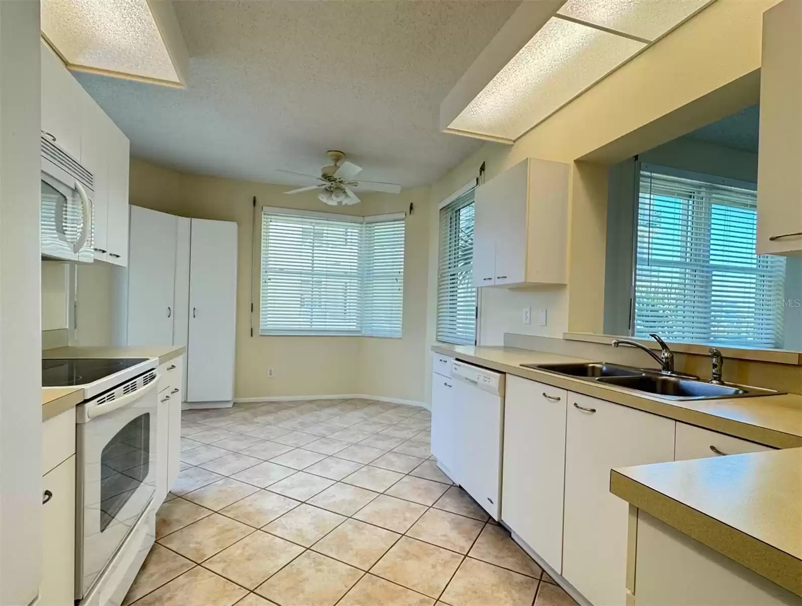 7963 SAILBOAT KEY BOULEVARD, SOUTH PASADENA, Florida 33707, 2 Bedrooms Bedrooms, ,2 BathroomsBathrooms,Residential,For Sale,SAILBOAT KEY,MFRU8243709