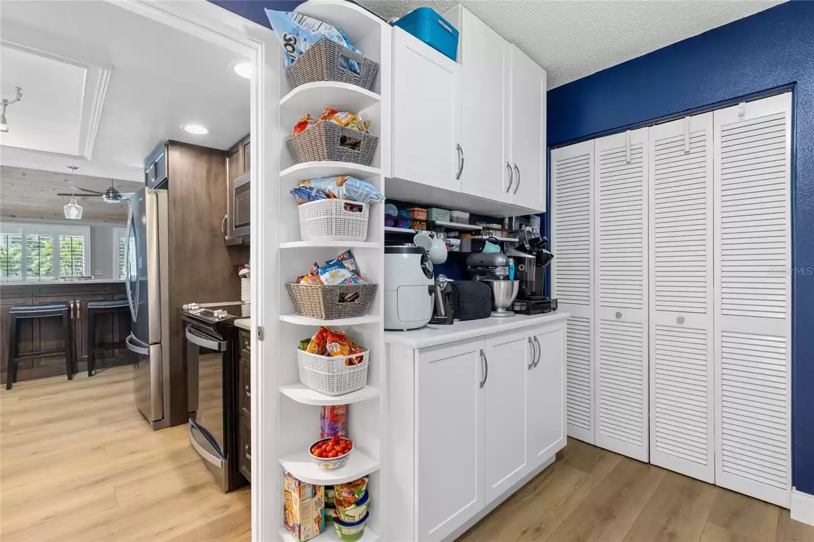 Pantry/Laundry Room