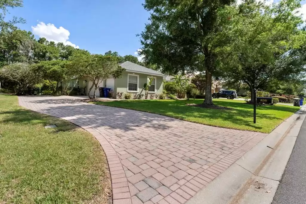 836 SUMMERFIELD DRIVE, LAKELAND, Florida 33803, 4 Bedrooms Bedrooms, ,3 BathroomsBathrooms,Residential,For Sale,SUMMERFIELD,MFRP4930497