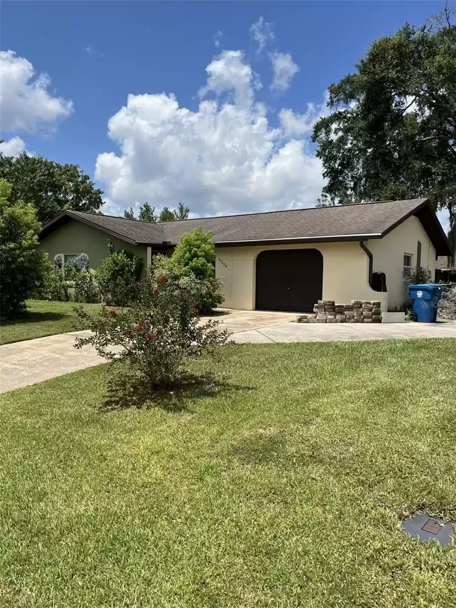 31205 LANCEWOOD DRIVE, BROOKSVILLE, Florida 34602, 2 Bedrooms Bedrooms, ,2 BathroomsBathrooms,Residential,For Sale,LANCEWOOD,MFRT3531107