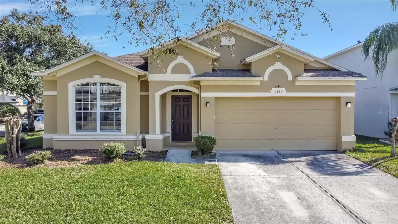 2524 DOVER GLEN CIRCLE, ORLANDO, Florida 32828, 4 Bedrooms Bedrooms, ,2 BathroomsBathrooms,Residential,For Sale,DOVER GLEN,MFRO6210251