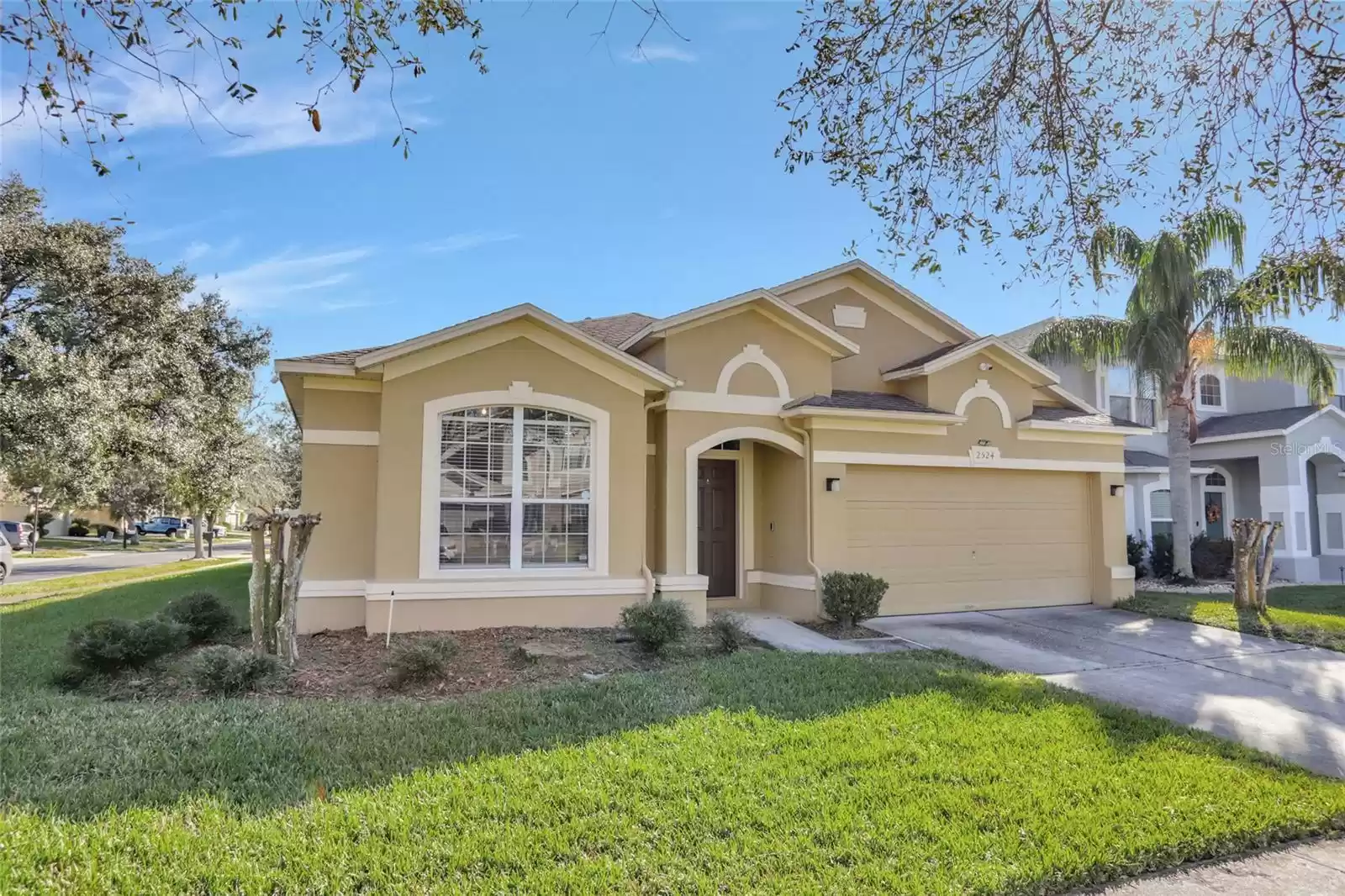 2524 DOVER GLEN CIRCLE, ORLANDO, Florida 32828, 4 Bedrooms Bedrooms, ,2 BathroomsBathrooms,Residential,For Sale,DOVER GLEN,MFRO6210251