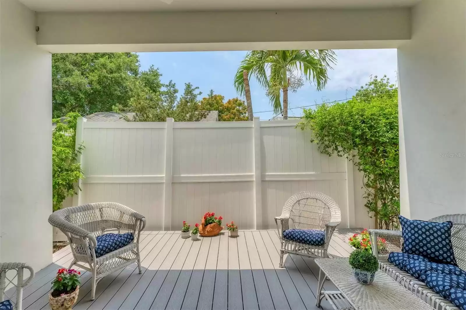 Covered Porch with Trex deck