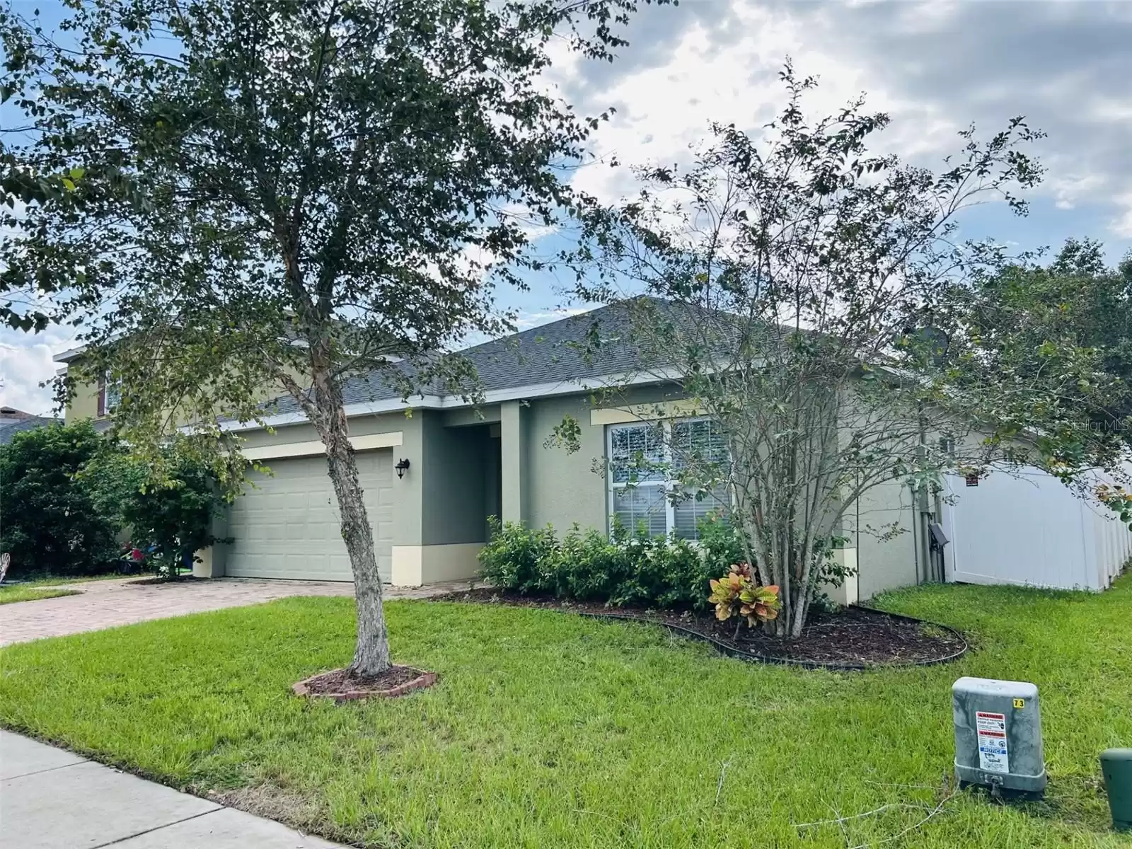 658 BLACK EAGLE DRIVE, GROVELAND, Florida 34736, 3 Bedrooms Bedrooms, ,2 BathroomsBathrooms,Residential,For Sale,BLACK EAGLE,MFRS5106034