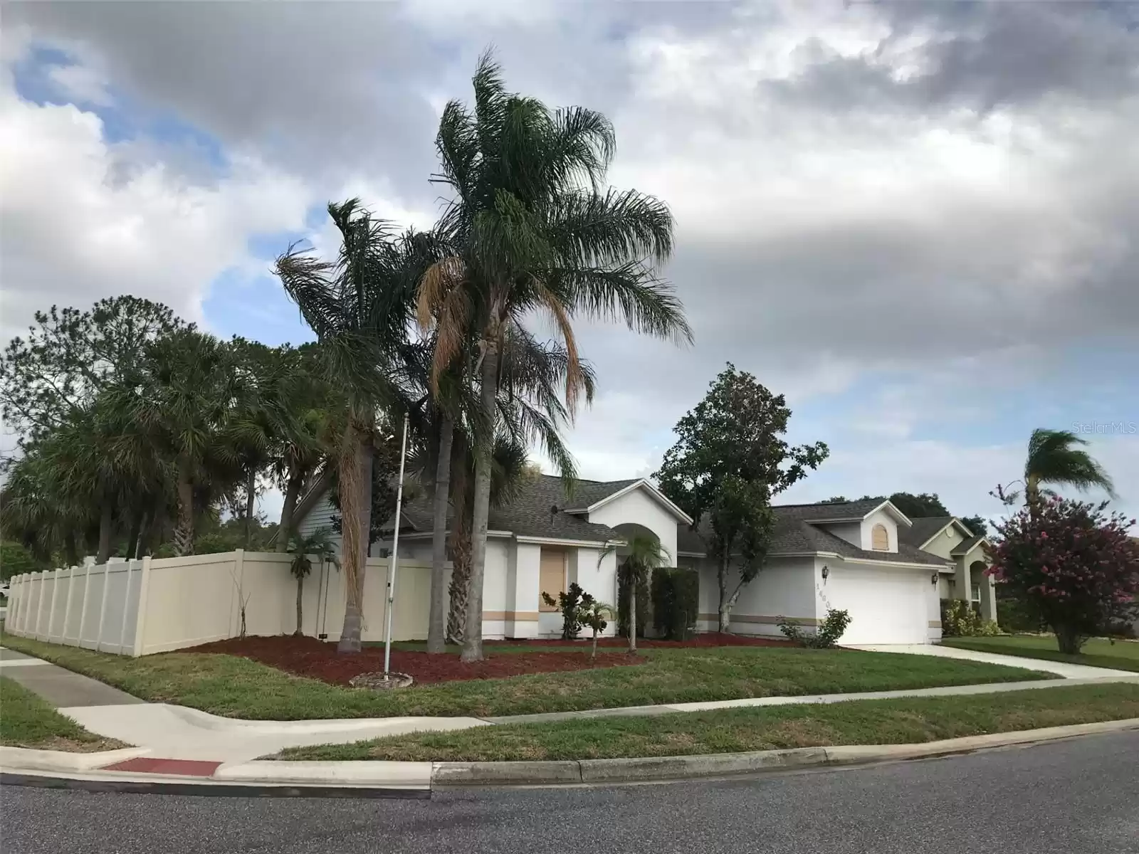 14601 EAGLES CROSSING DRIVE, ORLANDO, Florida 32837, 4 Bedrooms Bedrooms, ,2 BathroomsBathrooms,Residential Lease,For Rent,EAGLES CROSSING,MFRS5106323