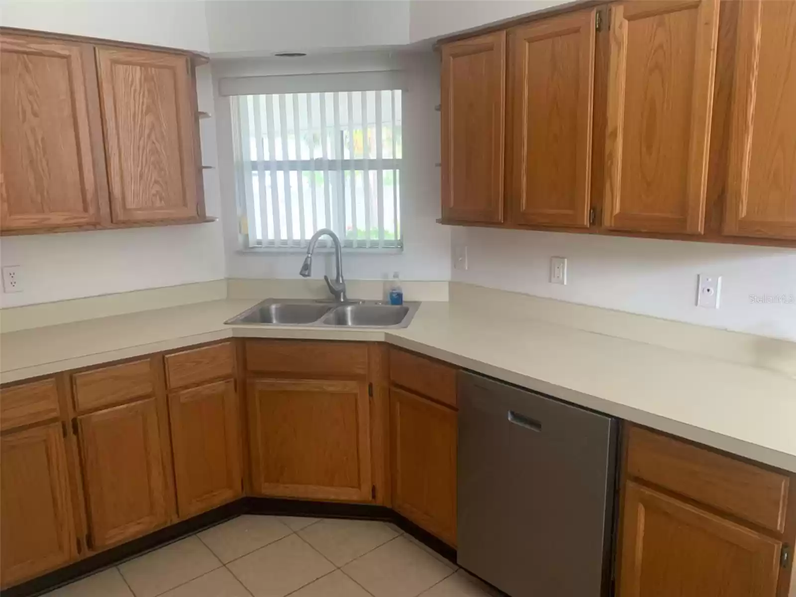 14601 EAGLES CROSSING DRIVE, ORLANDO, Florida 32837, 4 Bedrooms Bedrooms, ,2 BathroomsBathrooms,Residential Lease,For Rent,EAGLES CROSSING,MFRS5106323