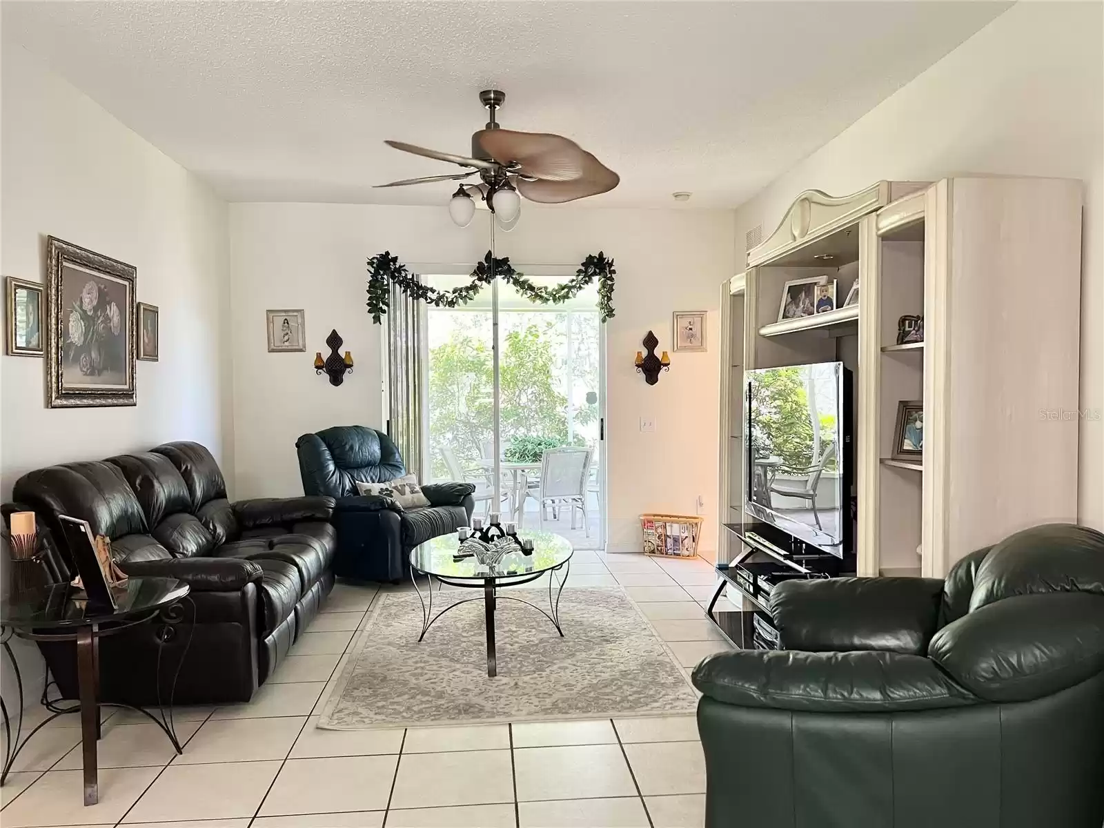 Family Room - Ceiling Fan