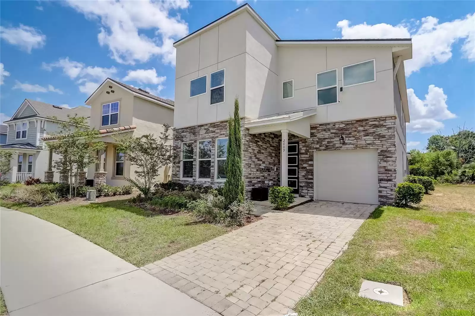 2009 TROPICAL PALMS CIRCLE, KISSIMMEE, Florida 34747, 7 Bedrooms Bedrooms, ,4 BathroomsBathrooms,Residential,For Sale,TROPICAL PALMS,MFRO6210469