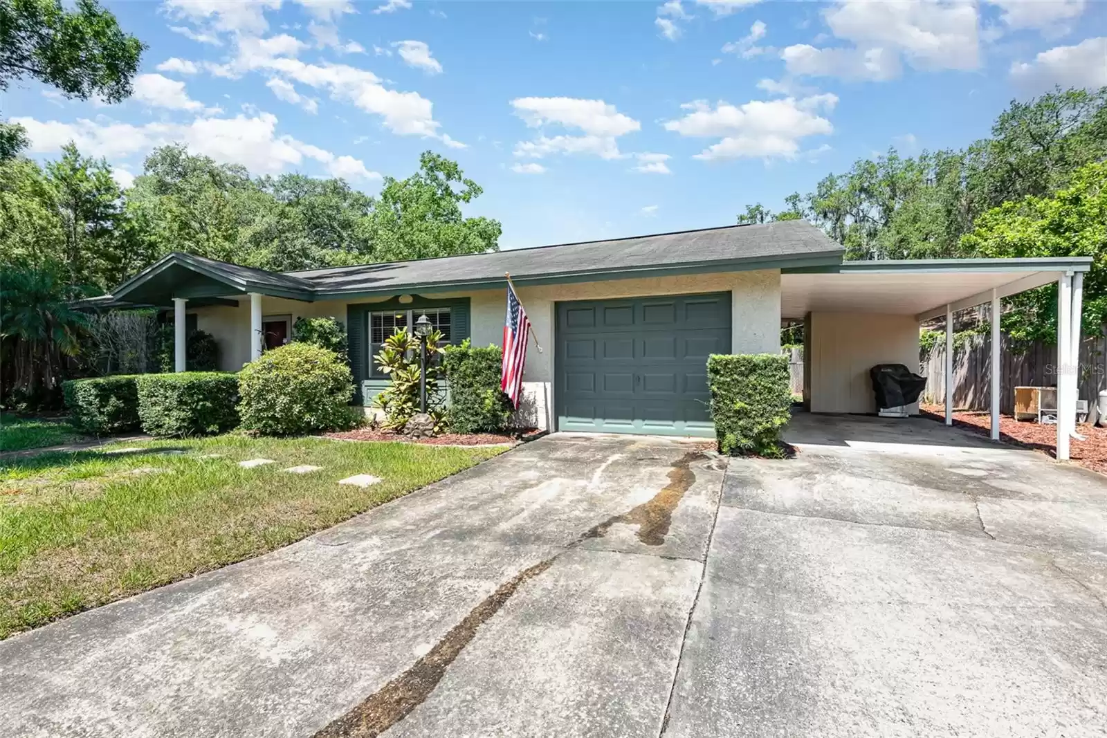 2010 CORDOVA DRIVE, SANFORD, Florida 32771, 3 Bedrooms Bedrooms, ,2 BathroomsBathrooms,Residential,For Sale,CORDOVA,MFRO6208678