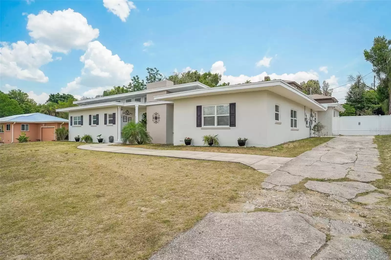 932 CAMPBELL AVENUE, LAKE WALES, Florida 33853, 3 Bedrooms Bedrooms, ,2 BathroomsBathrooms,Residential,For Sale,CAMPBELL,MFRO6211891