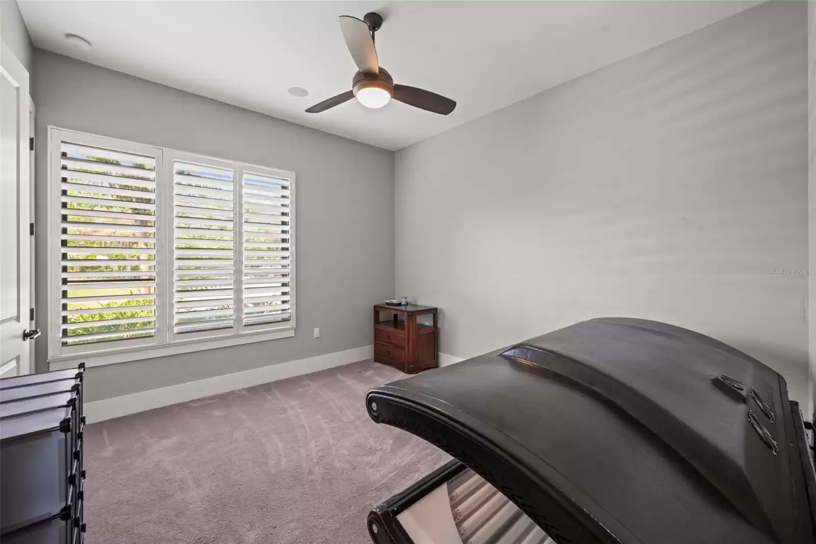 Bedroom 4- This guest bedroom offers a 30 amp outlet plug and a 20 amp outlet plug.