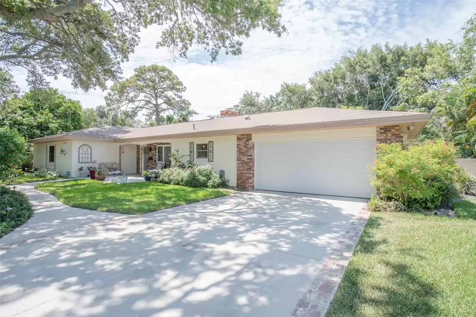 229 57TH AVENUE, SAINT PETERSBURG, Florida 33705, 4 Bedrooms Bedrooms, ,3 BathroomsBathrooms,Residential,For Sale,57TH,MFRU8245449