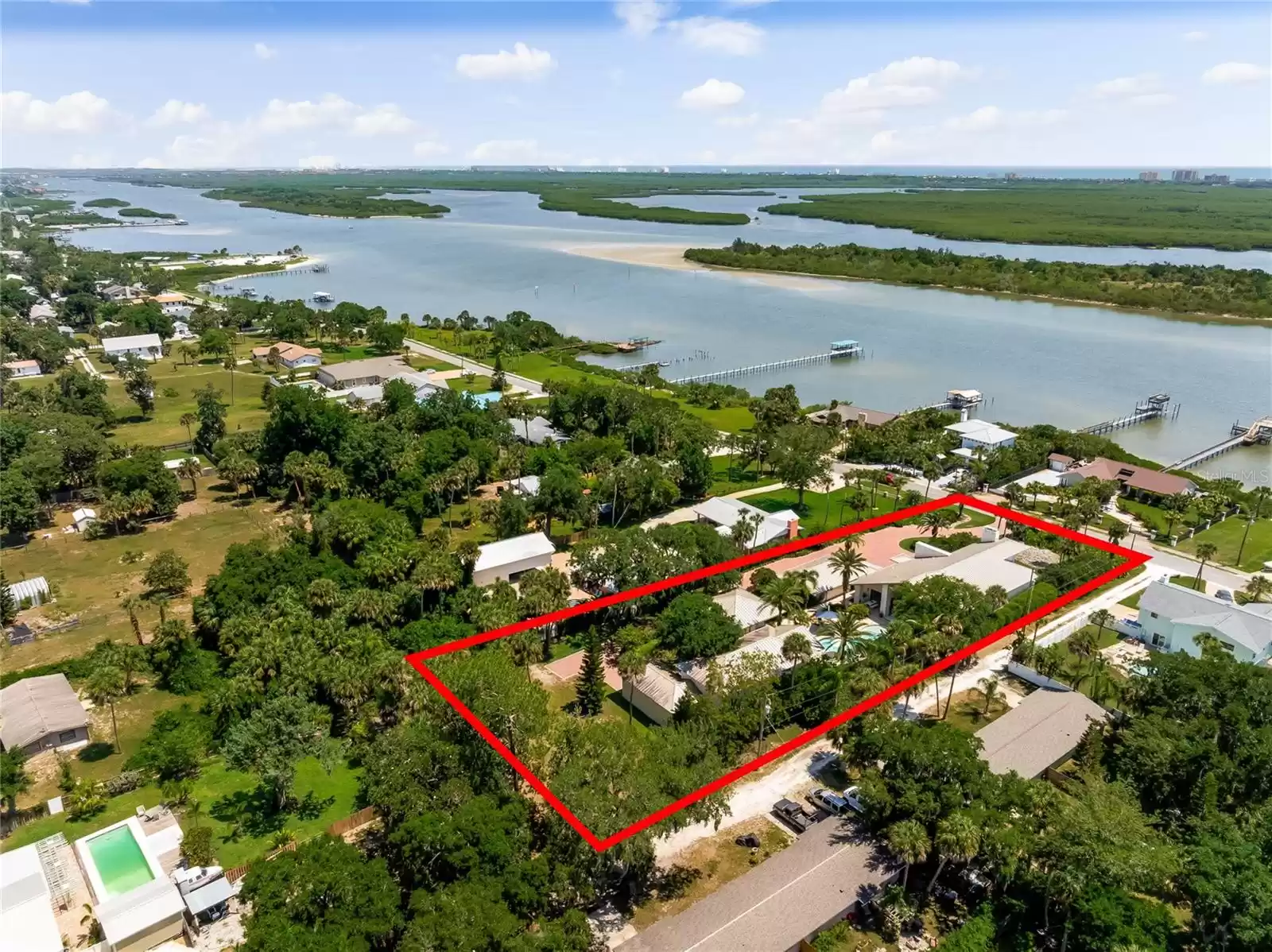 1006 RIVERSIDE DRIVE, EDGEWATER, Florida 32132, 4 Bedrooms Bedrooms, ,4 BathroomsBathrooms,Residential,For Sale,RIVERSIDE,MFRNS1081770