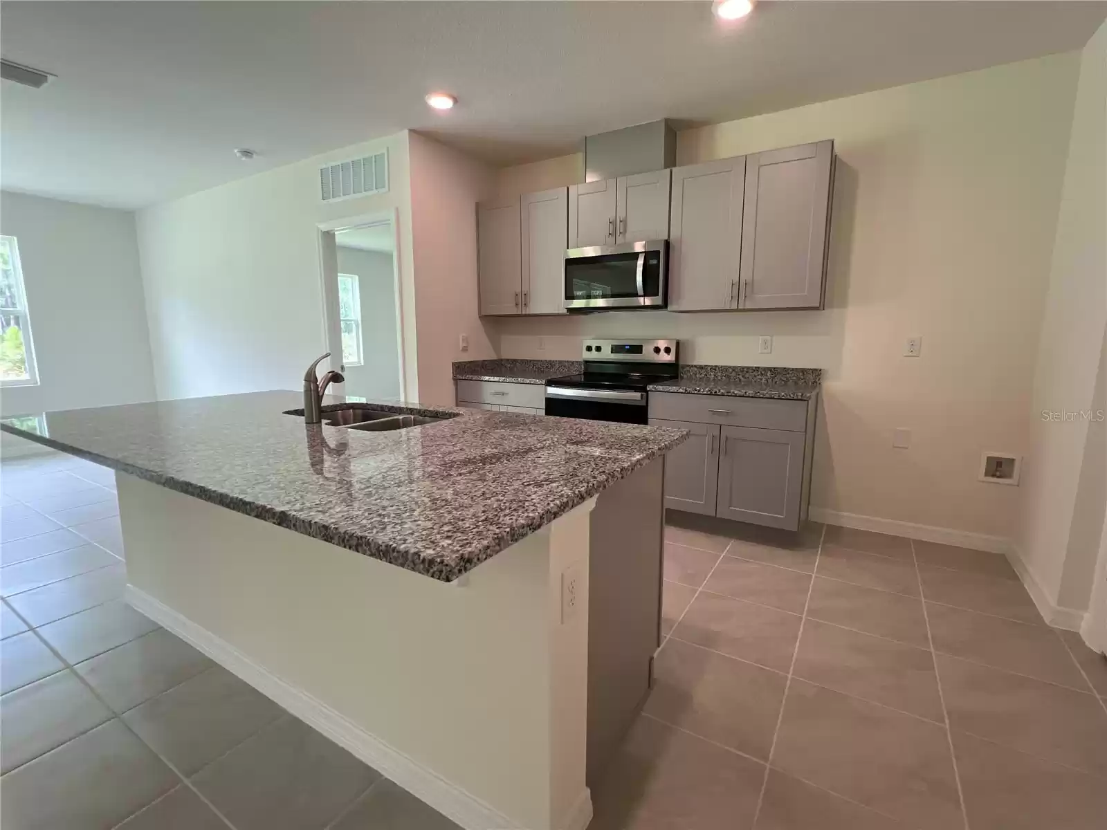 1474 FOUNTAIN VIEW STREET, ORMOND BEACH, Florida 32174, 3 Bedrooms Bedrooms, ,2 BathroomsBathrooms,Residential,For Sale,FOUNTAIN VIEW,MFRO6212704