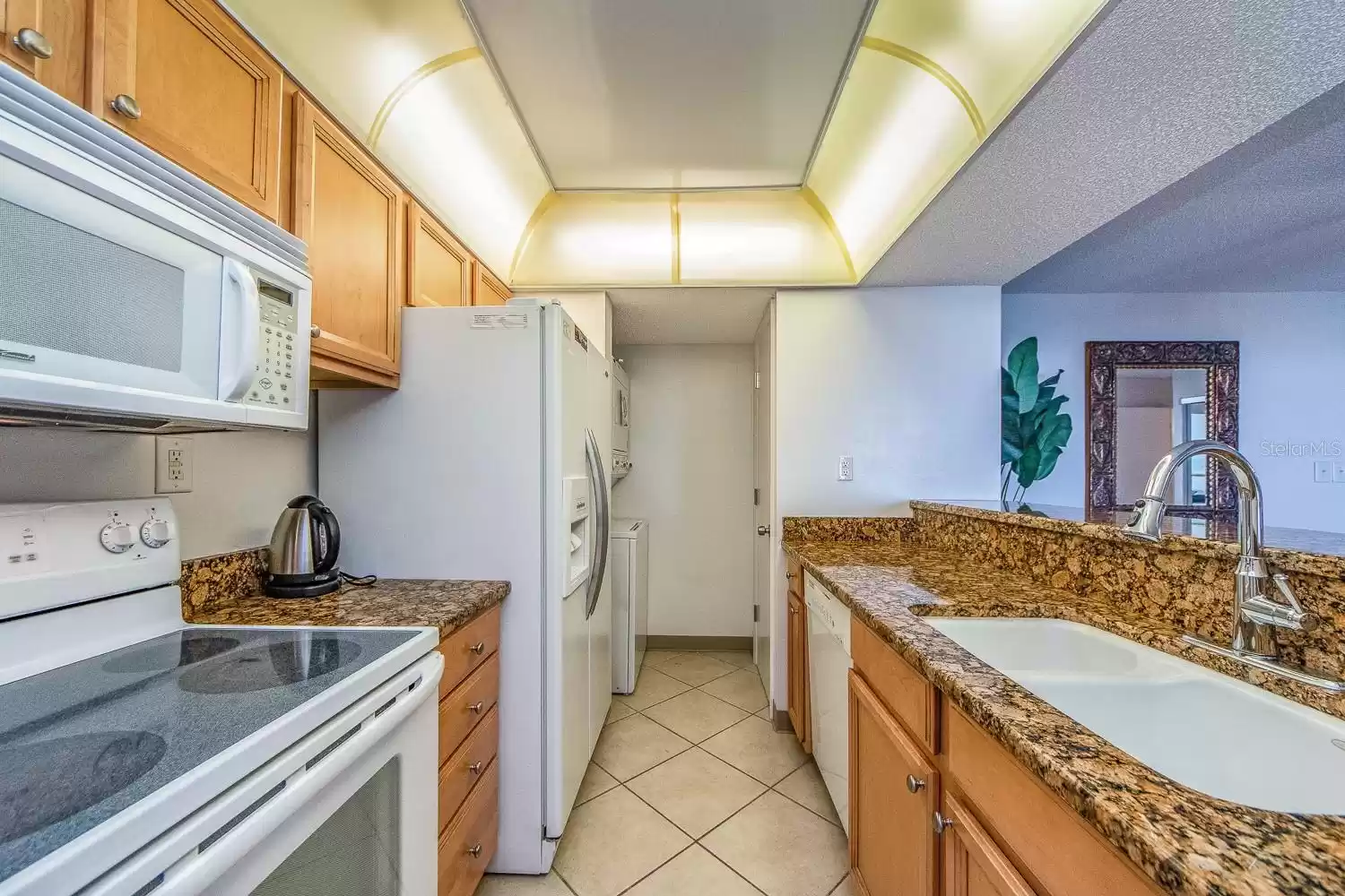 450 GULFVIEW BOULEVARD, CLEARWATER BEACH, Florida 33767, 2 Bedrooms Bedrooms, ,2 BathroomsBathrooms,Residential Lease,For Rent,GULFVIEW,MFRU8231144