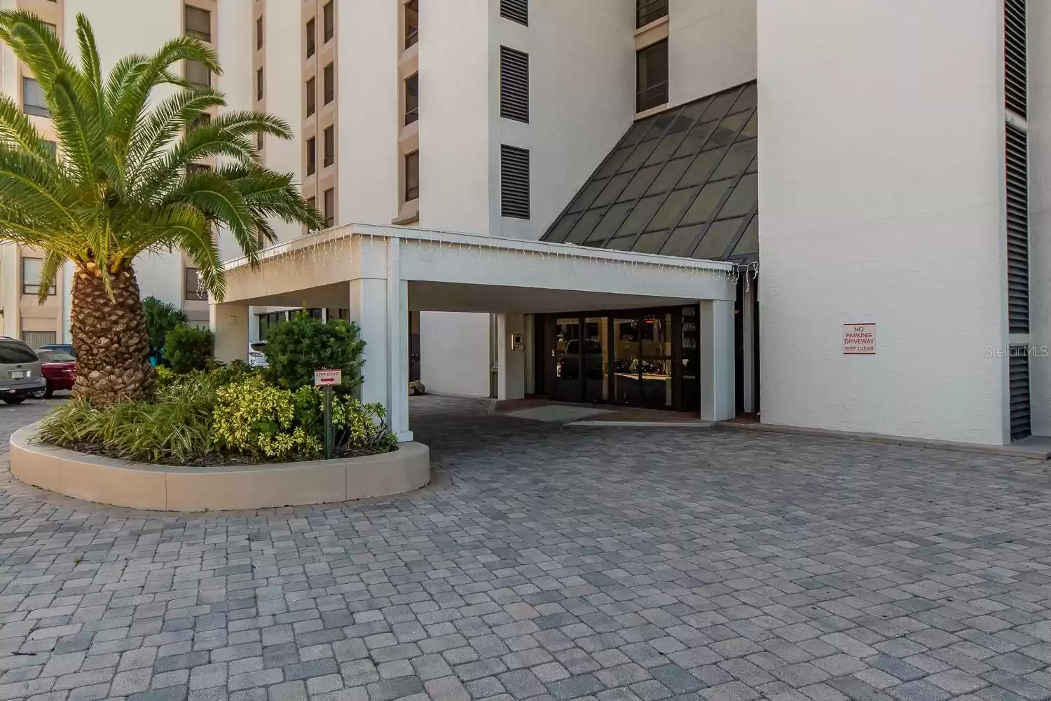 450 GULFVIEW BOULEVARD, CLEARWATER BEACH, Florida 33767, 2 Bedrooms Bedrooms, ,2 BathroomsBathrooms,Residential Lease,For Rent,GULFVIEW,MFRU8231144