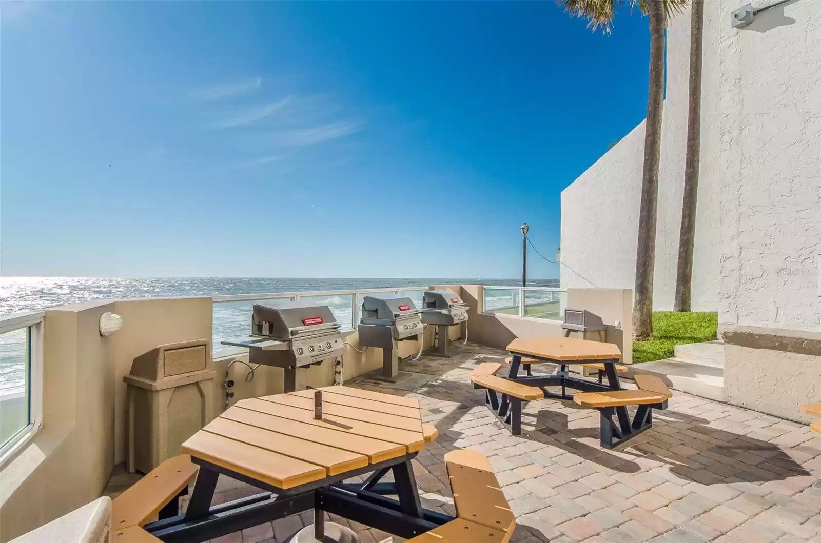 450 GULFVIEW BOULEVARD, CLEARWATER BEACH, Florida 33767, 2 Bedrooms Bedrooms, ,2 BathroomsBathrooms,Residential Lease,For Rent,GULFVIEW,MFRU8231144