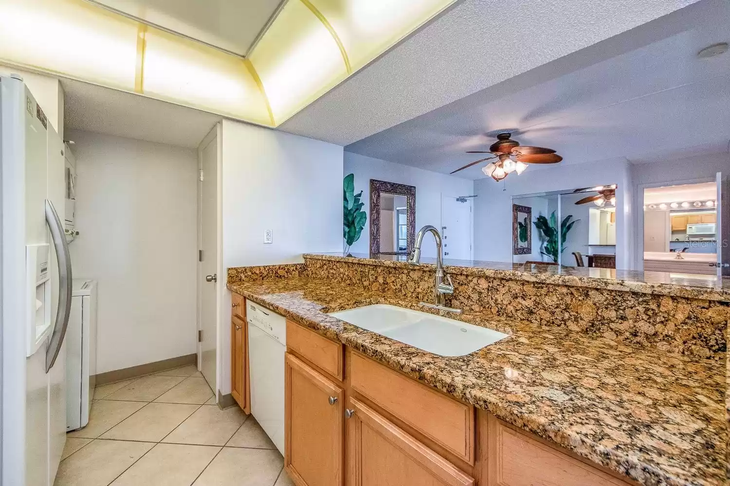 450 GULFVIEW BOULEVARD, CLEARWATER BEACH, Florida 33767, 2 Bedrooms Bedrooms, ,2 BathroomsBathrooms,Residential Lease,For Rent,GULFVIEW,MFRU8231144