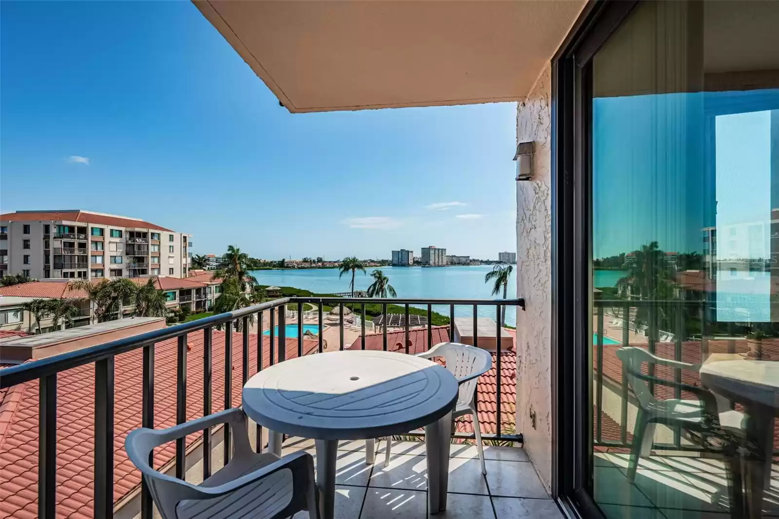 6268 PALMA DEL MAR BOULEVARD, SAINT PETERSBURG, Florida 33715, 2 Bedrooms Bedrooms, ,2 BathroomsBathrooms,Residential,For Sale,PALMA DEL MAR,MFRU8245670