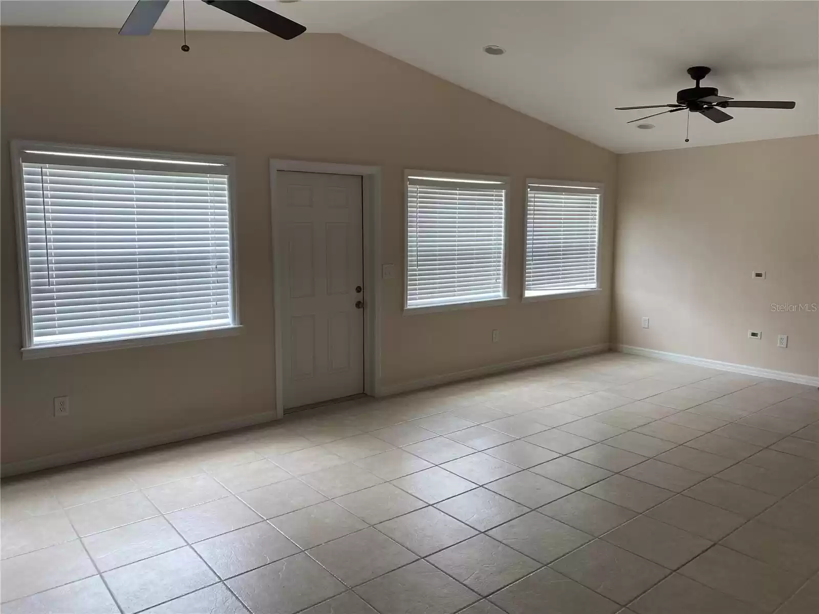 1005 CARVELL DRIVE, WINTER PARK, Florida 32792, 3 Bedrooms Bedrooms, ,2 BathroomsBathrooms,Residential,For Sale,CARVELL,MFRO6209190