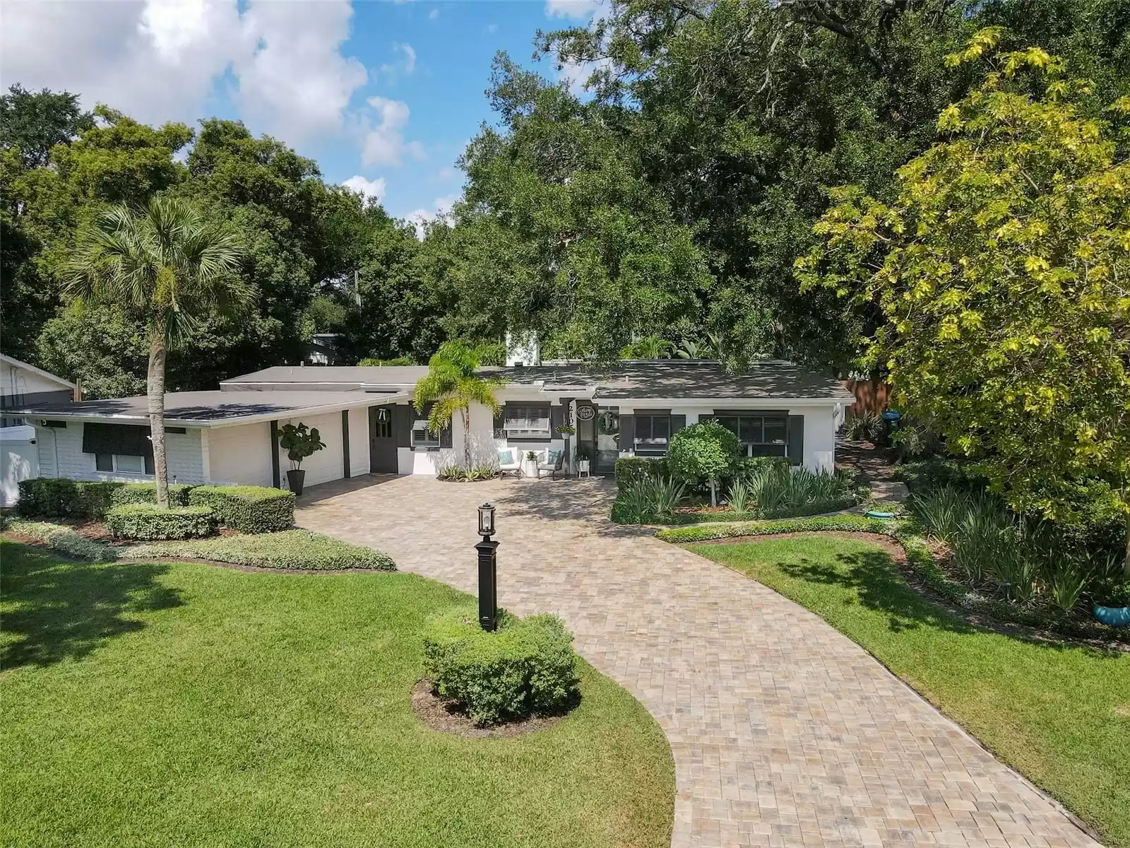 2105 FOSGATE DRIVE, WINTER PARK, Florida 32789, 5 Bedrooms Bedrooms, ,4 BathroomsBathrooms,Residential,For Sale,FOSGATE,MFRO6212814