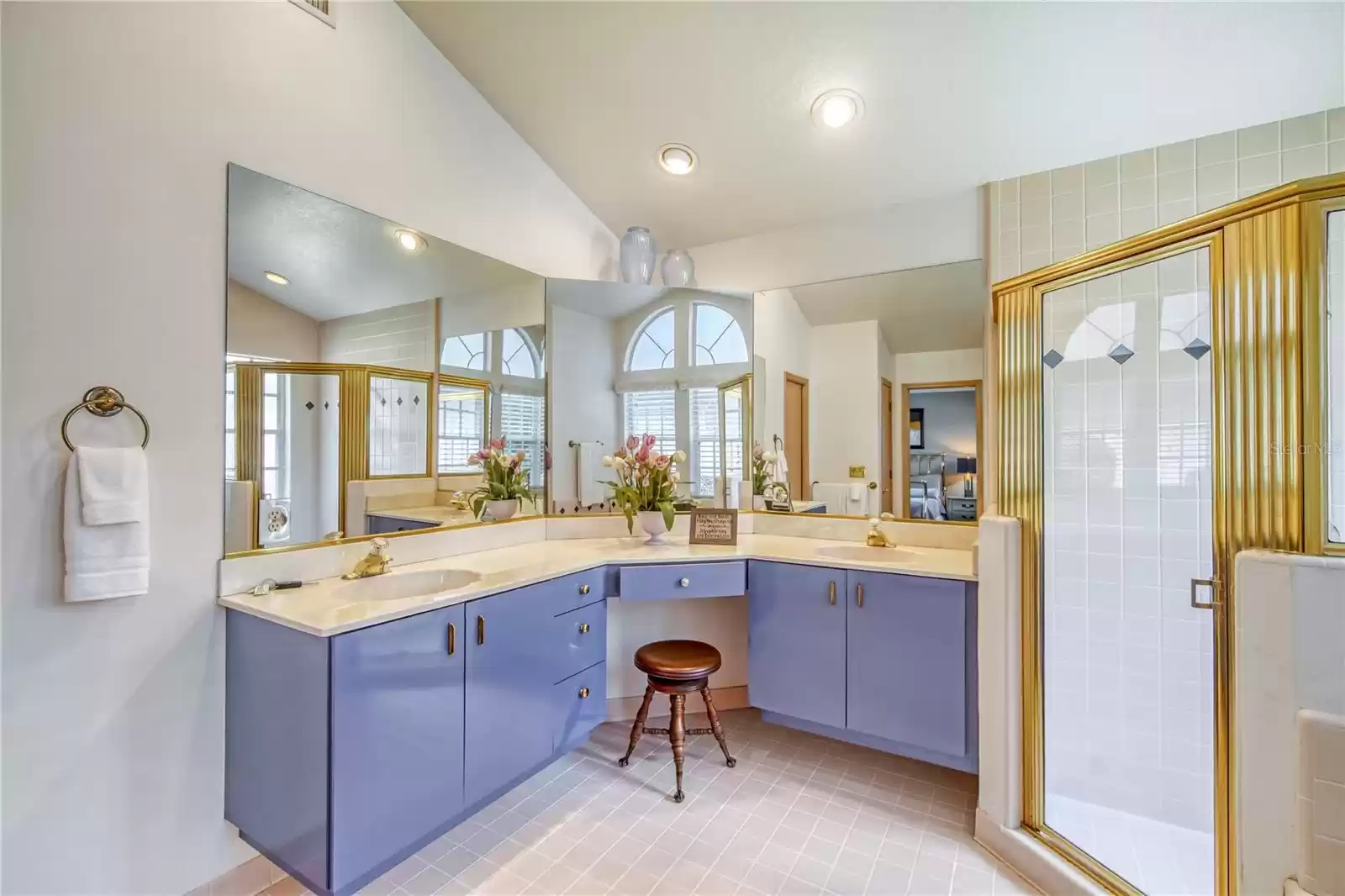 Master Ensuite.  Double sinks and lovely walk-in closet.