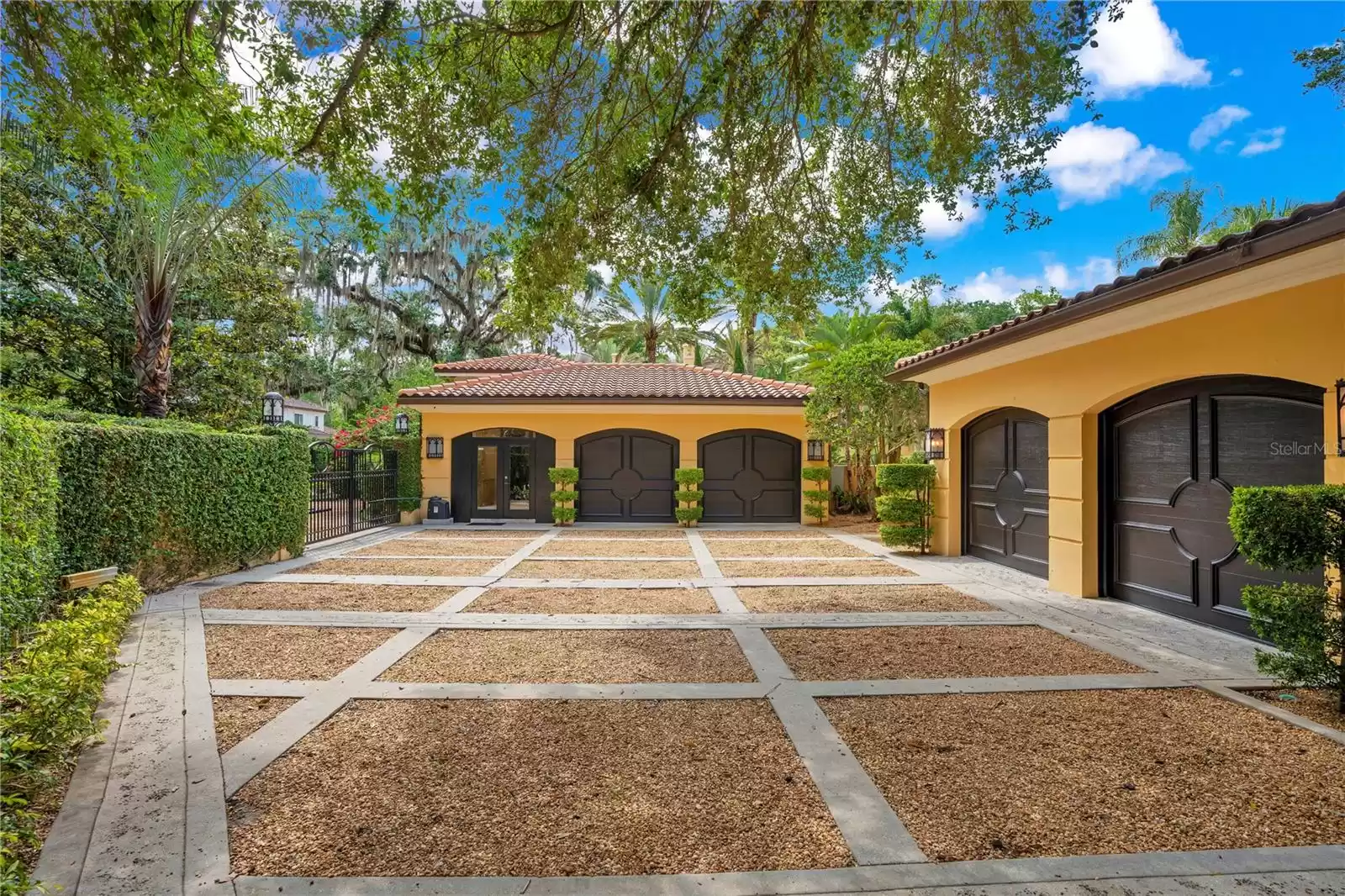 Electronic Gated Driveway and Garages