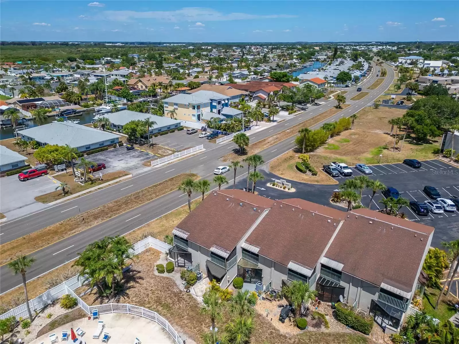 1028 APOLLO BEACH BOULEVARD, APOLLO BEACH, Florida 33572, 2 Bedrooms Bedrooms, ,2 BathroomsBathrooms,Residential,For Sale,APOLLO BEACH,MFRT3530857