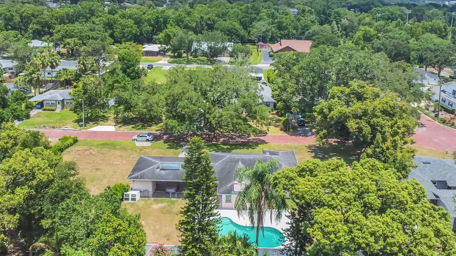 2505 DERBYSHIRE AVENUE, LAKELAND, Florida 33803, 3 Bedrooms Bedrooms, ,2 BathroomsBathrooms,Residential,For Sale,DERBYSHIRE,MFRL4945153