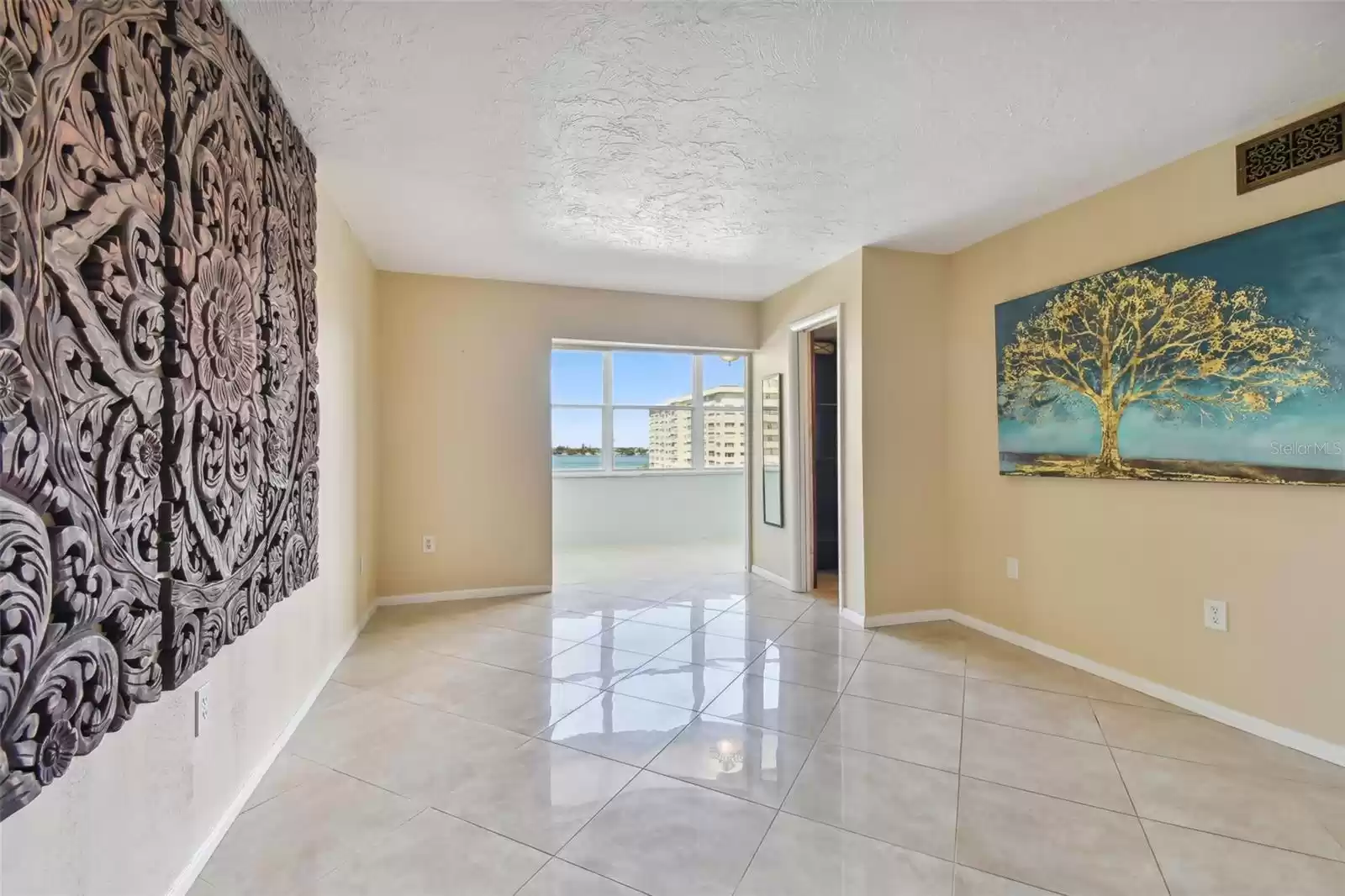 4575 COVE CIR, SAINT PETERSBURG, Florida 33708, 2 Bedrooms Bedrooms, ,2 BathroomsBathrooms,Residential Lease,For Rent,COVE CIR,MFRU8246088