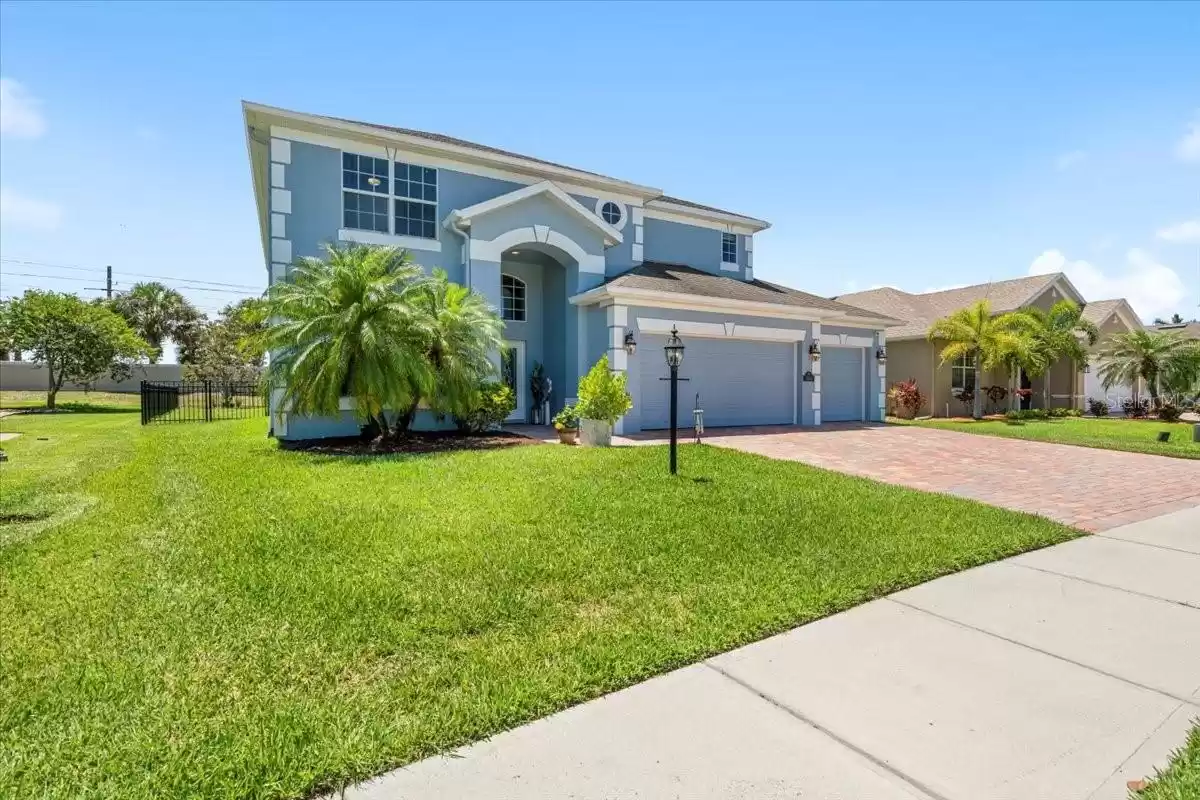 3698 HOLLISTEN CIRCLE, MELBOURNE, Florida 32940, 5 Bedrooms Bedrooms, ,4 BathroomsBathrooms,Residential,For Sale,HOLLISTEN,MFRO6211786