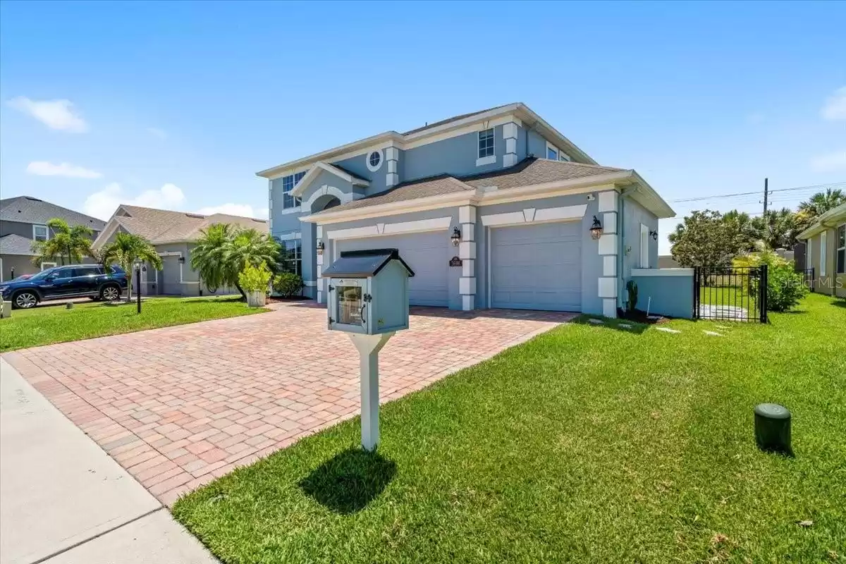 3698 HOLLISTEN CIRCLE, MELBOURNE, Florida 32940, 5 Bedrooms Bedrooms, ,4 BathroomsBathrooms,Residential,For Sale,HOLLISTEN,MFRO6211786