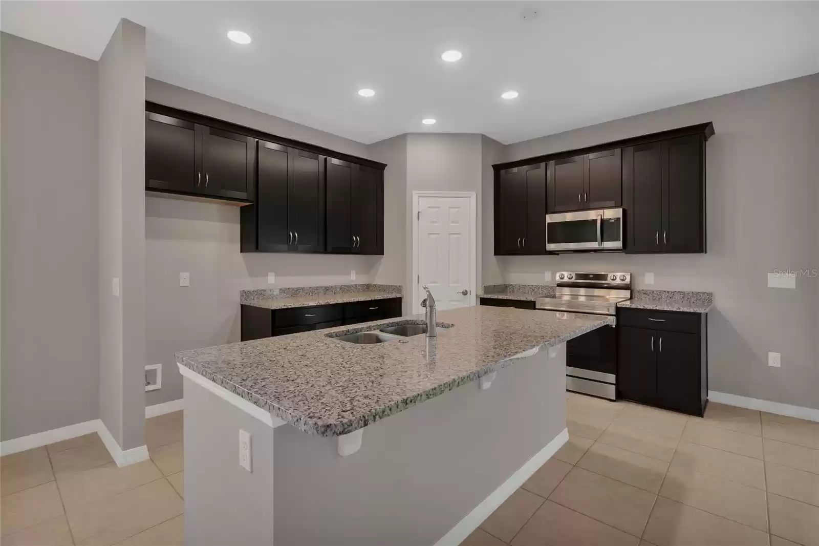1088 PATRIOT LOOP, HAINES CITY, Florida 33844, 4 Bedrooms Bedrooms, ,3 BathroomsBathrooms,Residential,For Sale,PATRIOT,0,MFRO6203292
