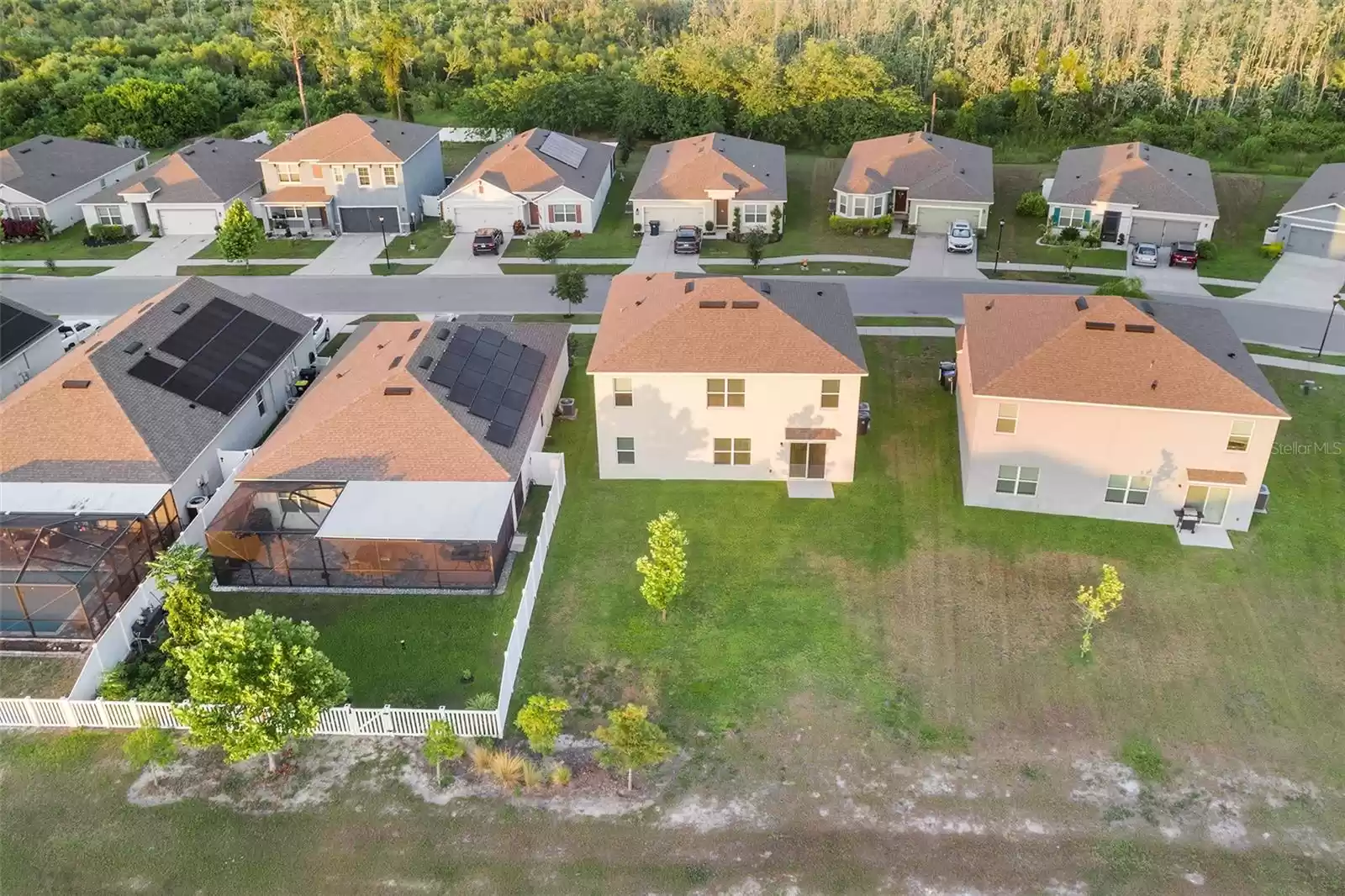 324 SUMMERSHORE DRIVE, AUBURNDALE, Florida 33823, 5 Bedrooms Bedrooms, ,3 BathroomsBathrooms,Residential,For Sale,SUMMERSHORE,MFRT3533057