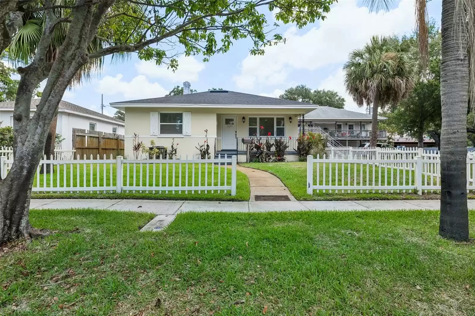 1625 21ST AVENUE, SAINT PETERSBURG, Florida 33713, 3 Bedrooms Bedrooms, ,2 BathroomsBathrooms,Residential,For Sale,21ST,MFRU8245661