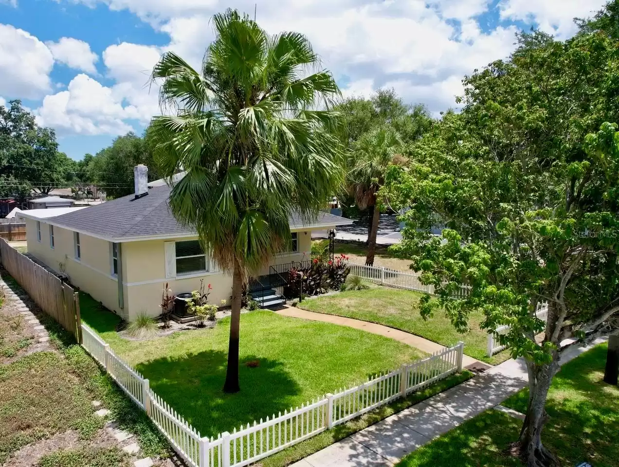 1625 21ST AVENUE, SAINT PETERSBURG, Florida 33713, 3 Bedrooms Bedrooms, ,2 BathroomsBathrooms,Residential,For Sale,21ST,MFRU8245661