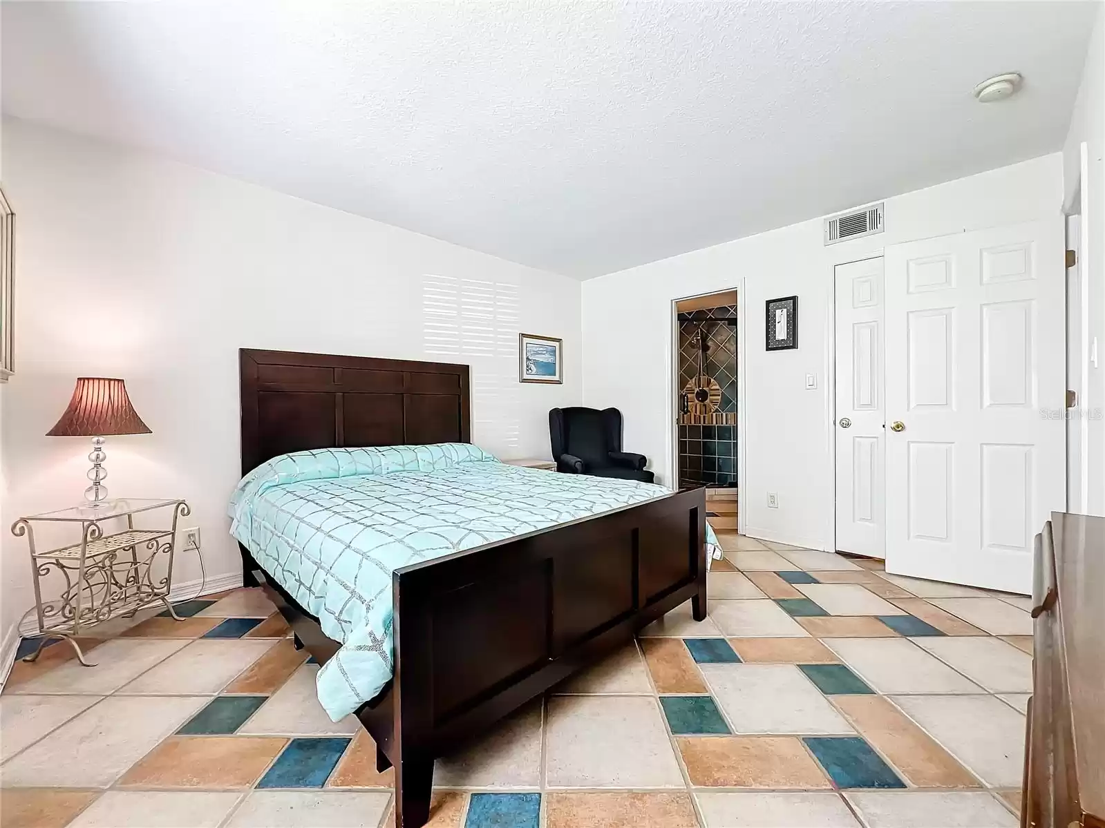 115 POMPANO DRIVE, SAINT PETERSBURG, Florida 33705, 2 Bedrooms Bedrooms, ,2 BathroomsBathrooms,Residential,For Sale,POMPANO,MFRU8246362