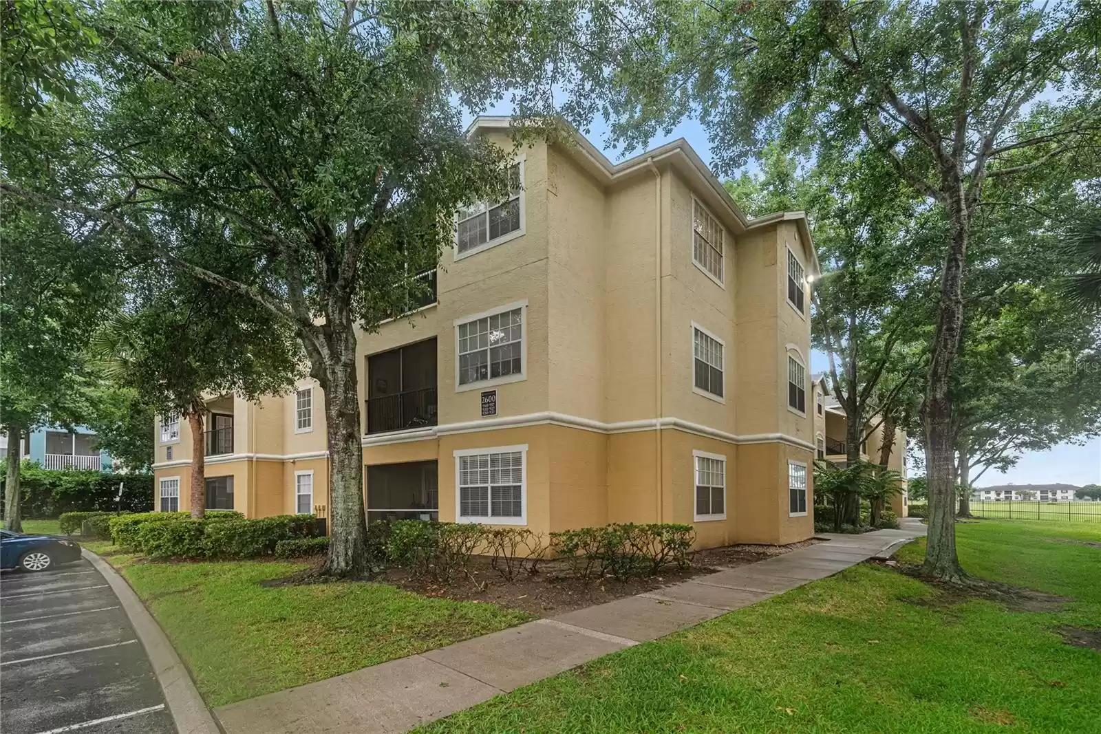 2600 ROBERT TRENT JONES DRIVE, ORLANDO, Florida 32835, 2 Bedrooms Bedrooms, ,2 BathroomsBathrooms,Residential,For Sale,ROBERT TRENT JONES,MFRO6213042