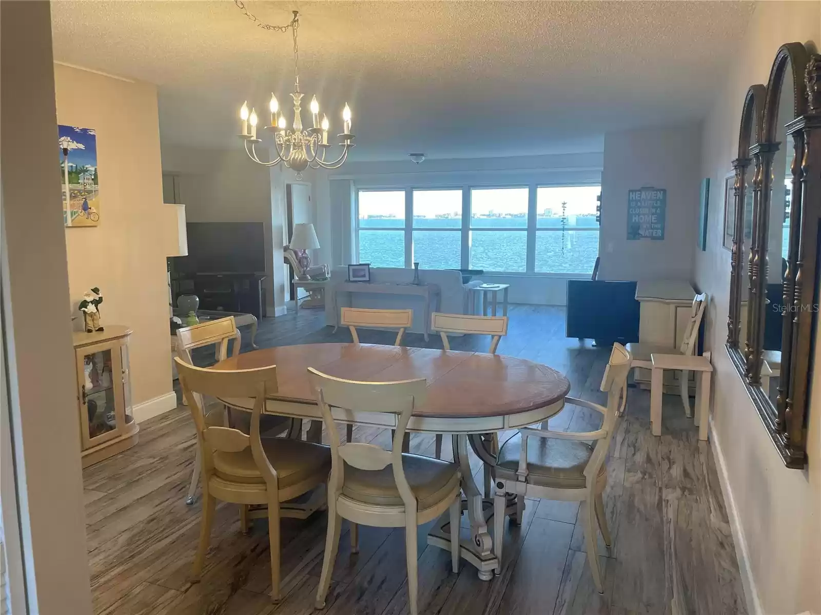 6020 SHORE BOULEVARD, GULFPORT, Florida 33707, 2 Bedrooms Bedrooms, ,2 BathroomsBathrooms,Residential Lease,For Rent,SHORE,MFRU8246639